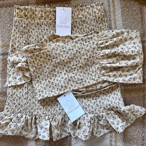 Matching skirt and bandeau set!